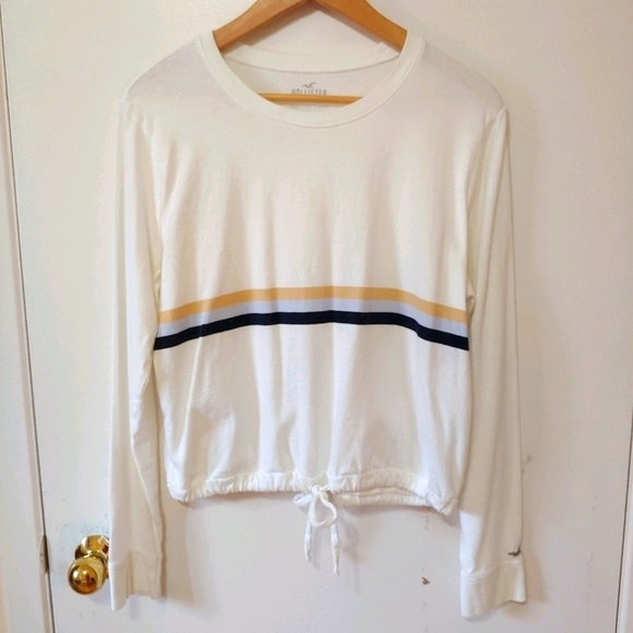 Hollister Boyfriend Long Sleeves T-Shirt - Picture 2 of 9